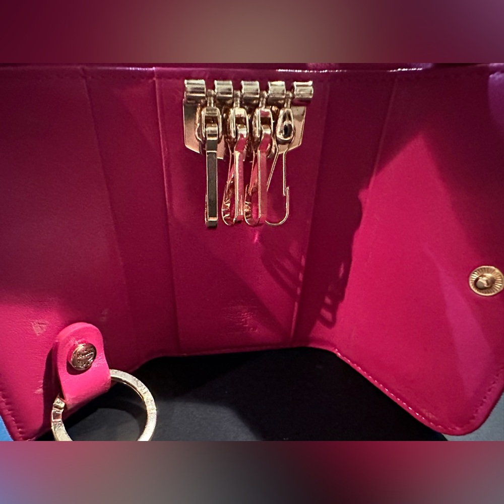 GUC MCM Key Holder - Picture 6 of 12